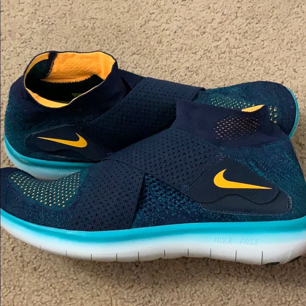 Barely Worn Men’s Nike Free Run Motion Flyknit